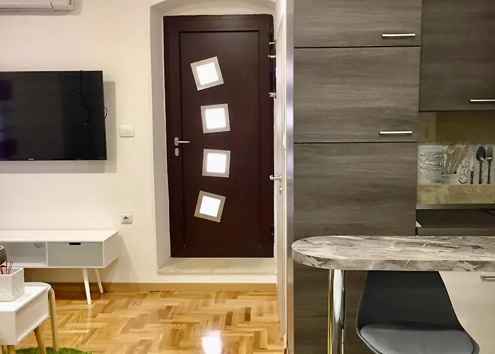 Sweet Studio Apartment Living In Rijeka