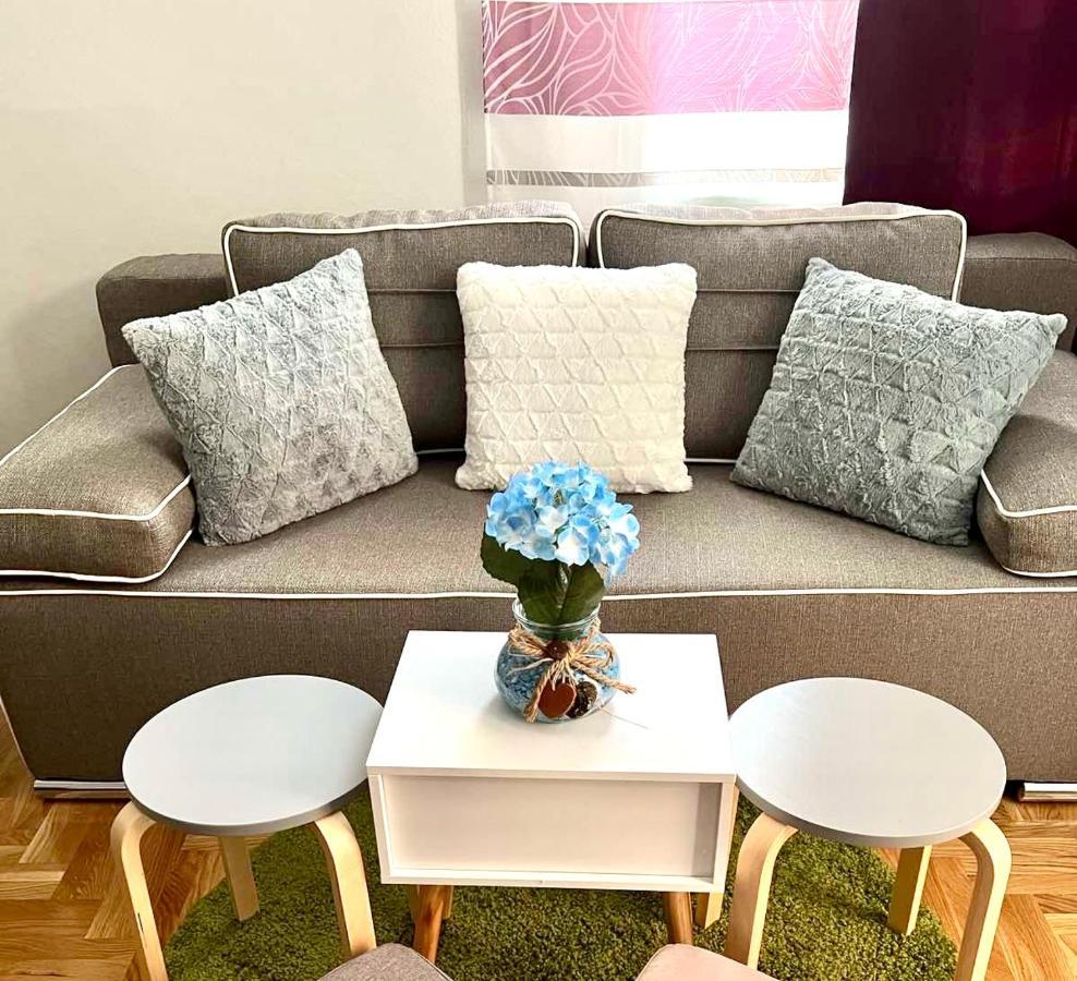 Sweet Living In Apartment *